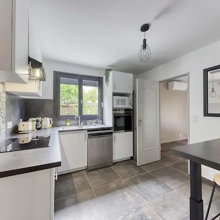 Grande Maison Luxueuse - Paris - Semesterbostad Villepinte (Seine-Saint-Denis)